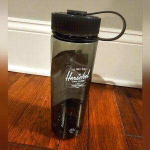 Herschel Black Water Bottle 750 ml